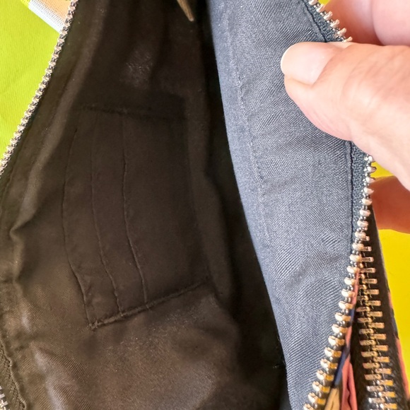 Wristlet double zipper bag - Picture 5 of 5